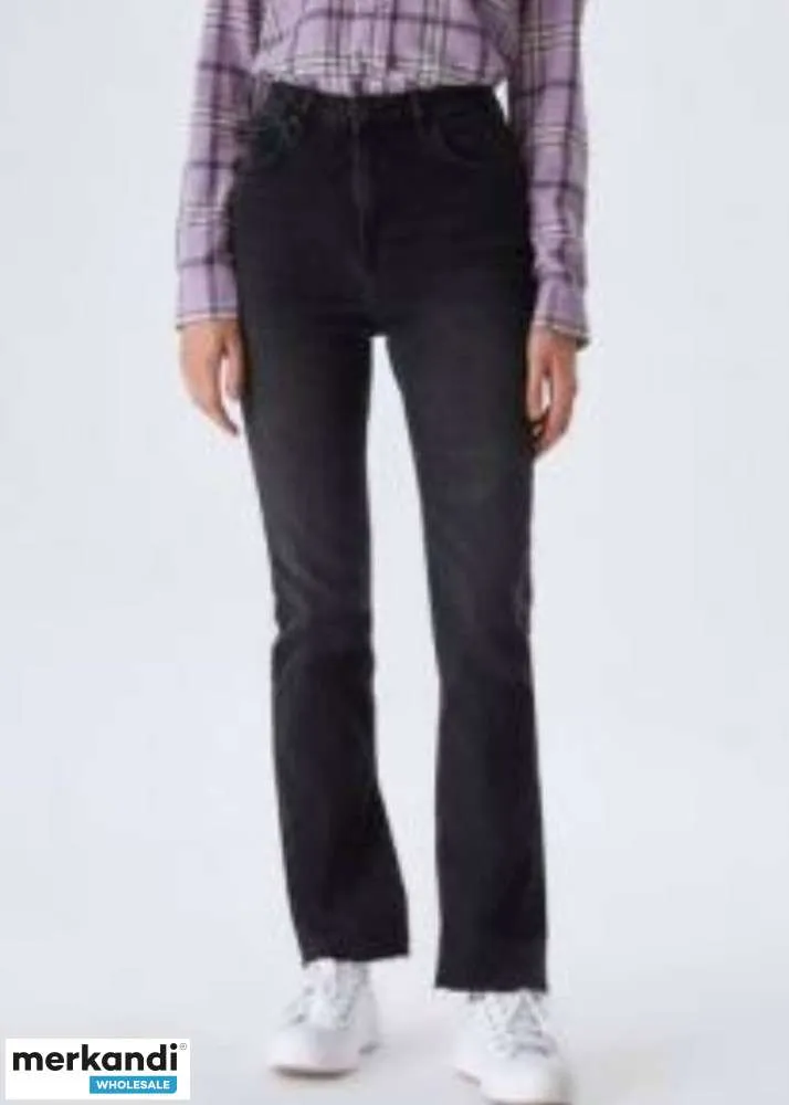 10,50 € POR PIEZA LTBJEANS, STOCK RESTANTE, STOCK RESTANTE ROPA AL POR MAYOR.