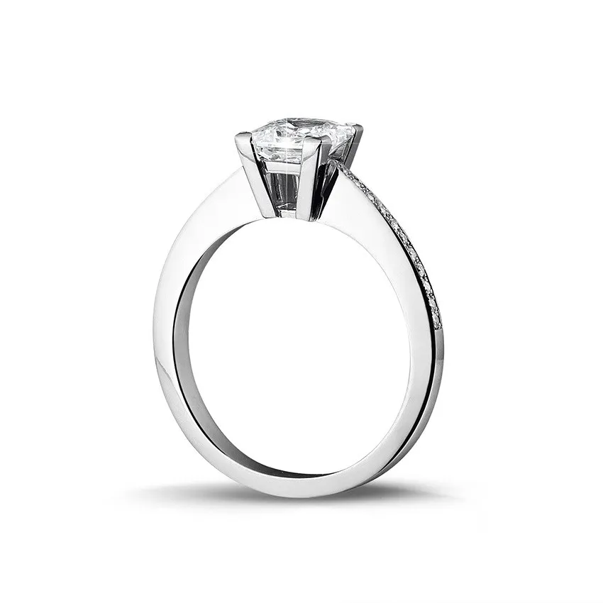 1.50 quilates anillo solitario en oro blanco con diamante talla princesa y diamantes laterales 