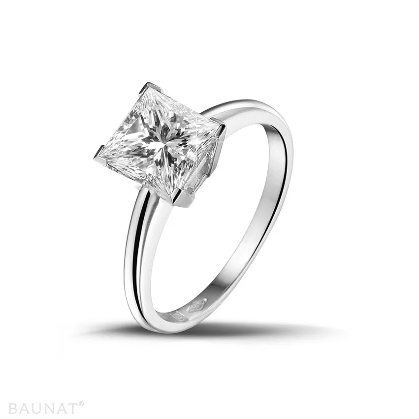 2.00 quilates anillo solitario en platino con diamante talla princesa 