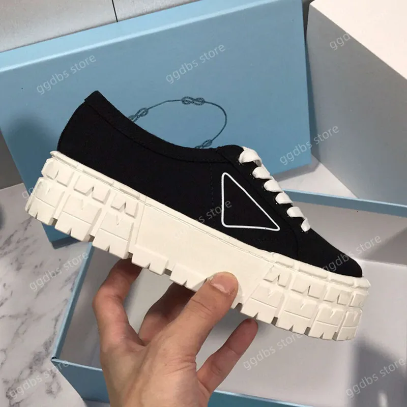 2024 Zapatos de diseñador Zapatillas de deporte Gabardina Nylon Zapatos casuales Marca Rueda Entrenadores de lujo Lona Mujeres S