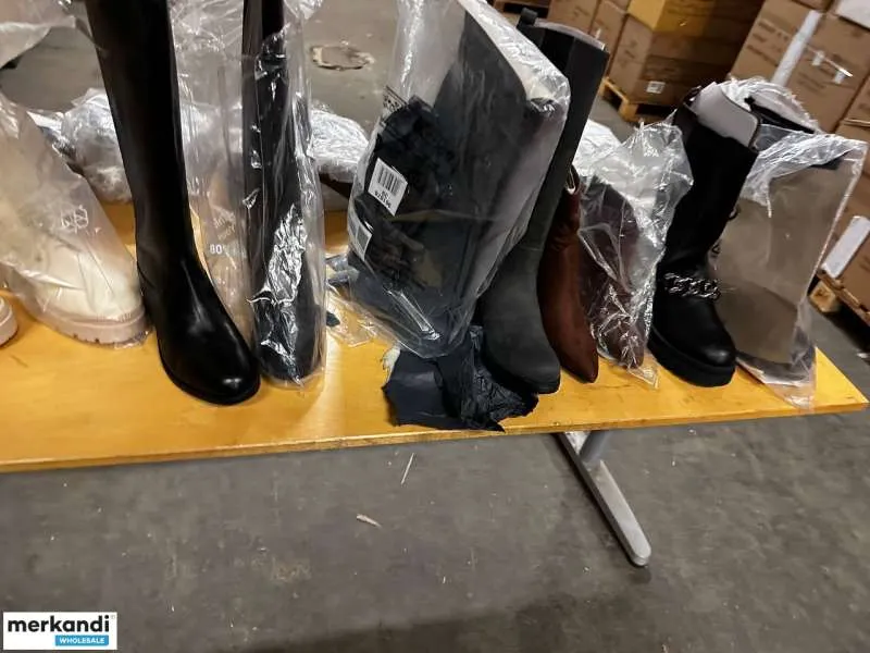 5,50 € POR PAR, ZAPATOS MIXTOS OTOñOINVIERNO, STOCK RESTANTE, MERCANCíA A, ZAPATOS DE MARCA, MIX BOX, MUJER, HOMBRE, VENTA AL P