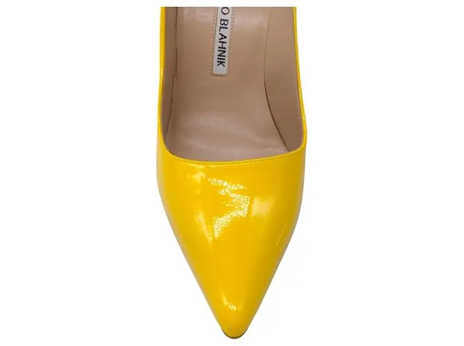 Autre Marque Manolo Blahnik Zapatos de charol amarillos con punta en punta 