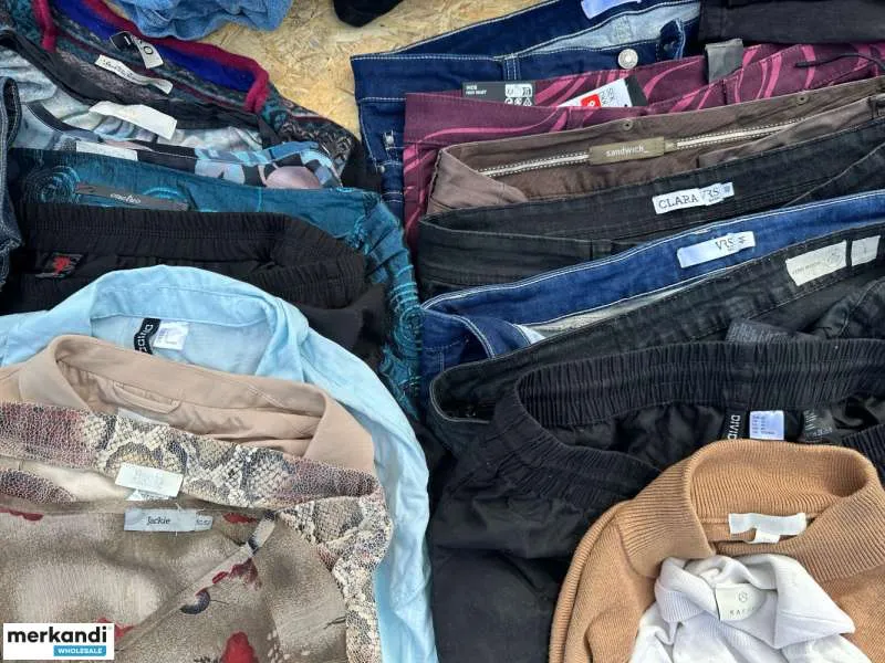 BOLSAS DE ROPA USADAS  SORT  DINAMARCA  SUMINISTROS REGULARES