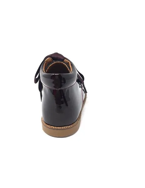 botin charol burdeos solapa fleco