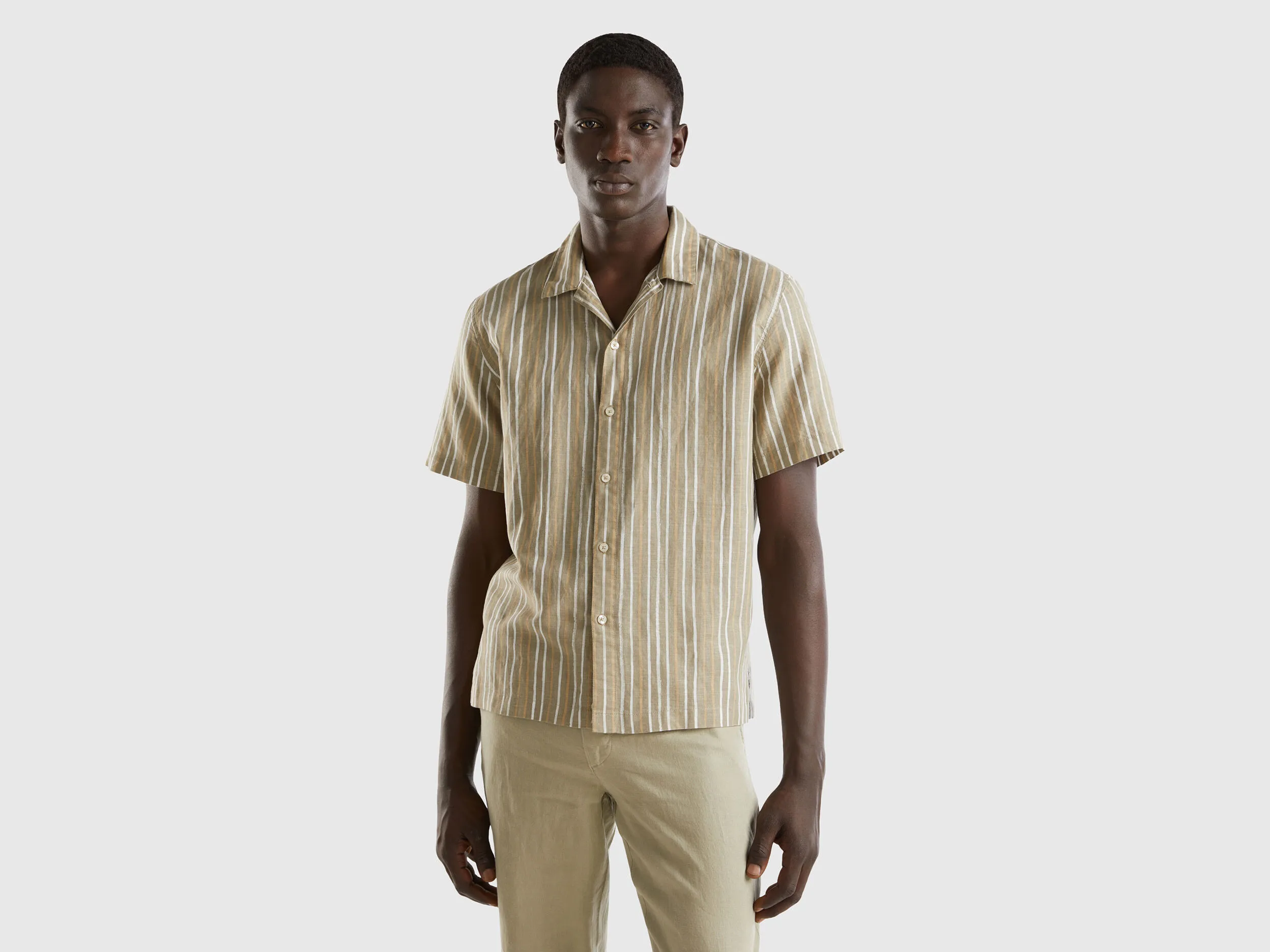 Camisa regular fit de rayas