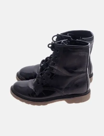 Graceland Bota morada charol