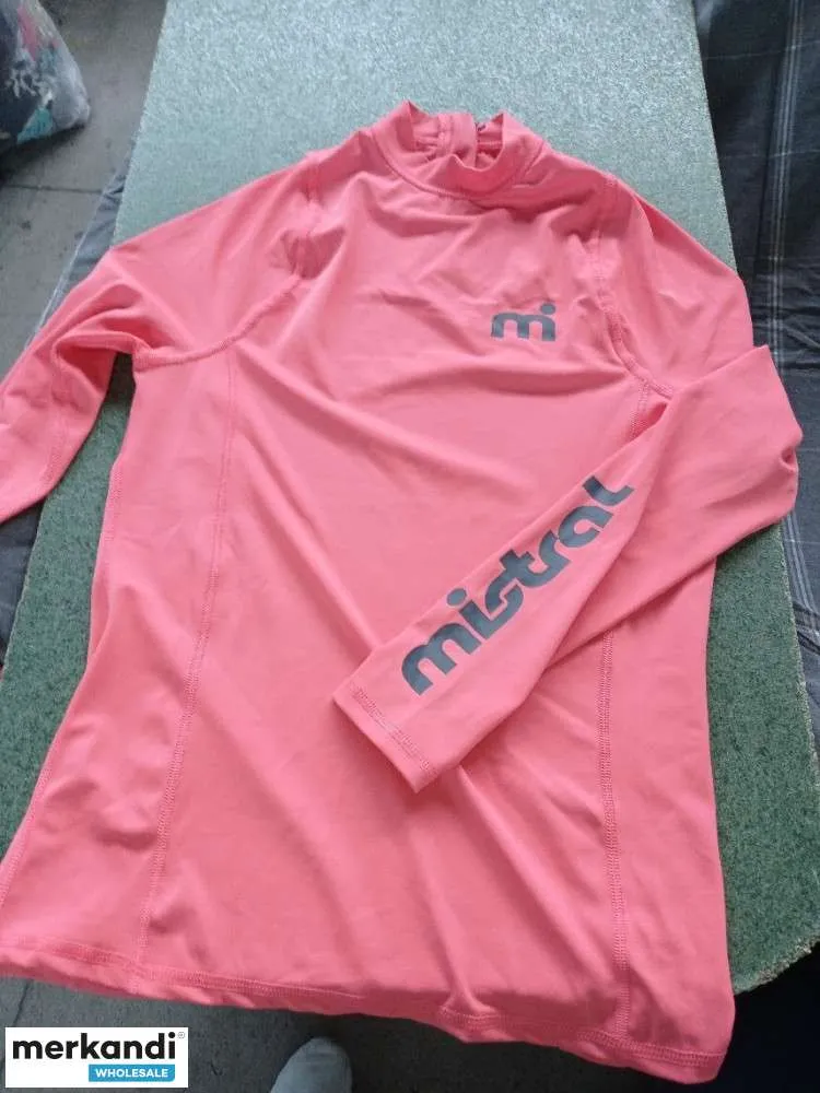 Mezcle la crema de grado de ropa de verano clasificada para hombres y mujeres al por mayor por peso