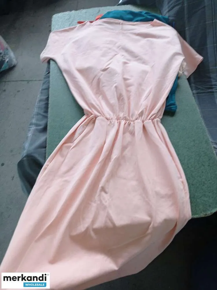 Mezcle la crema de grado de ropa de verano clasificada para hombres y mujeres al por mayor por peso