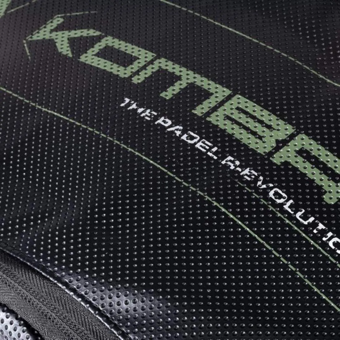 Mochila Kombat Manu Martin Krakatoa Negro Verde | KOMBAT