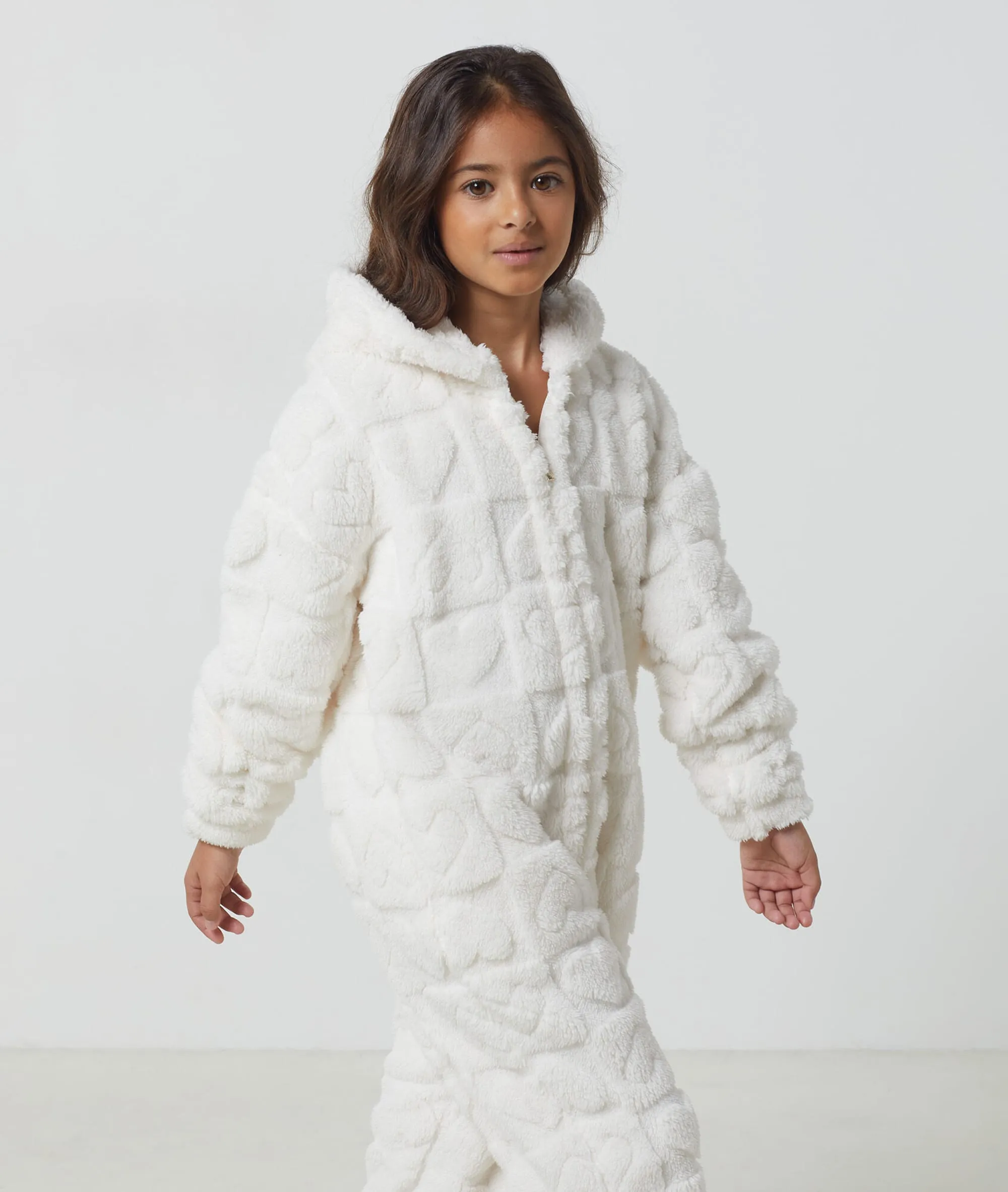 MONO LARGO POLAR RELIEVE CORAZONES PARA NIñOS VOLBERT KIDS BEIGE  ETAM