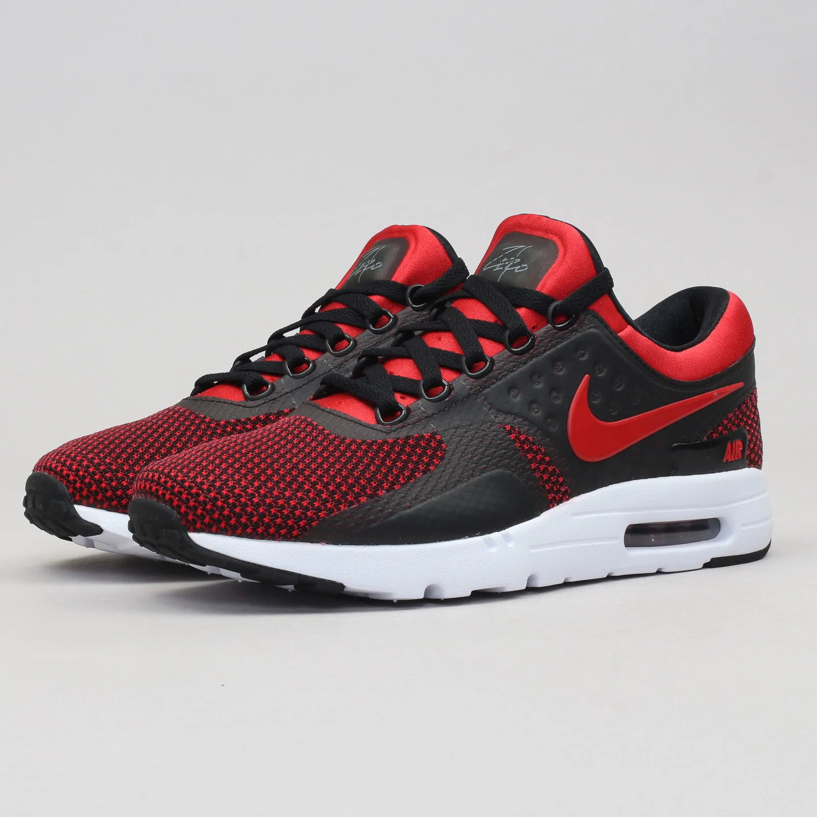 Nike Air Max Zero Essential
