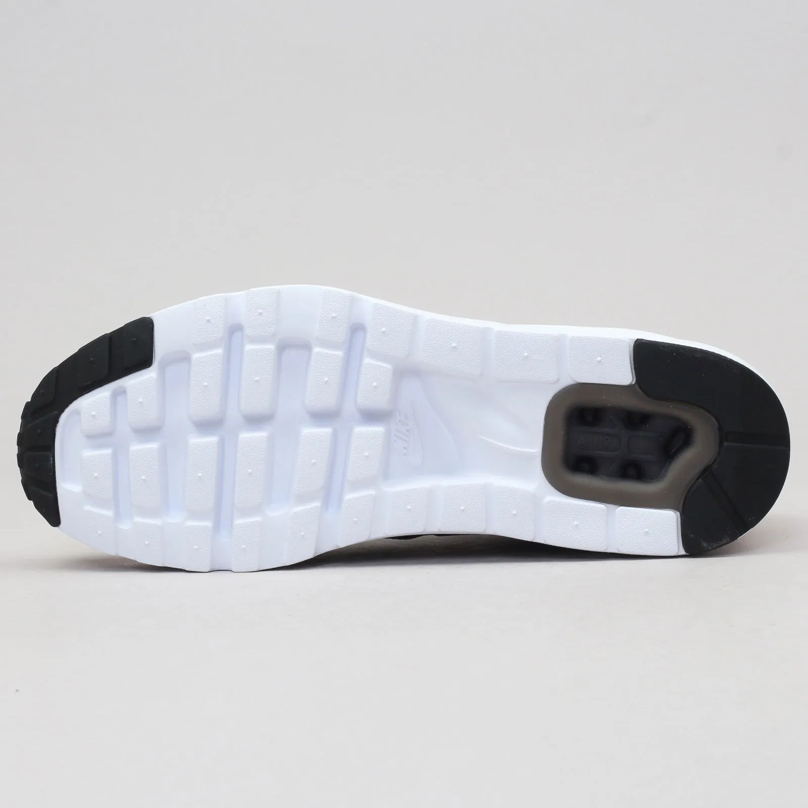 Nike Air Max Zero Essential
