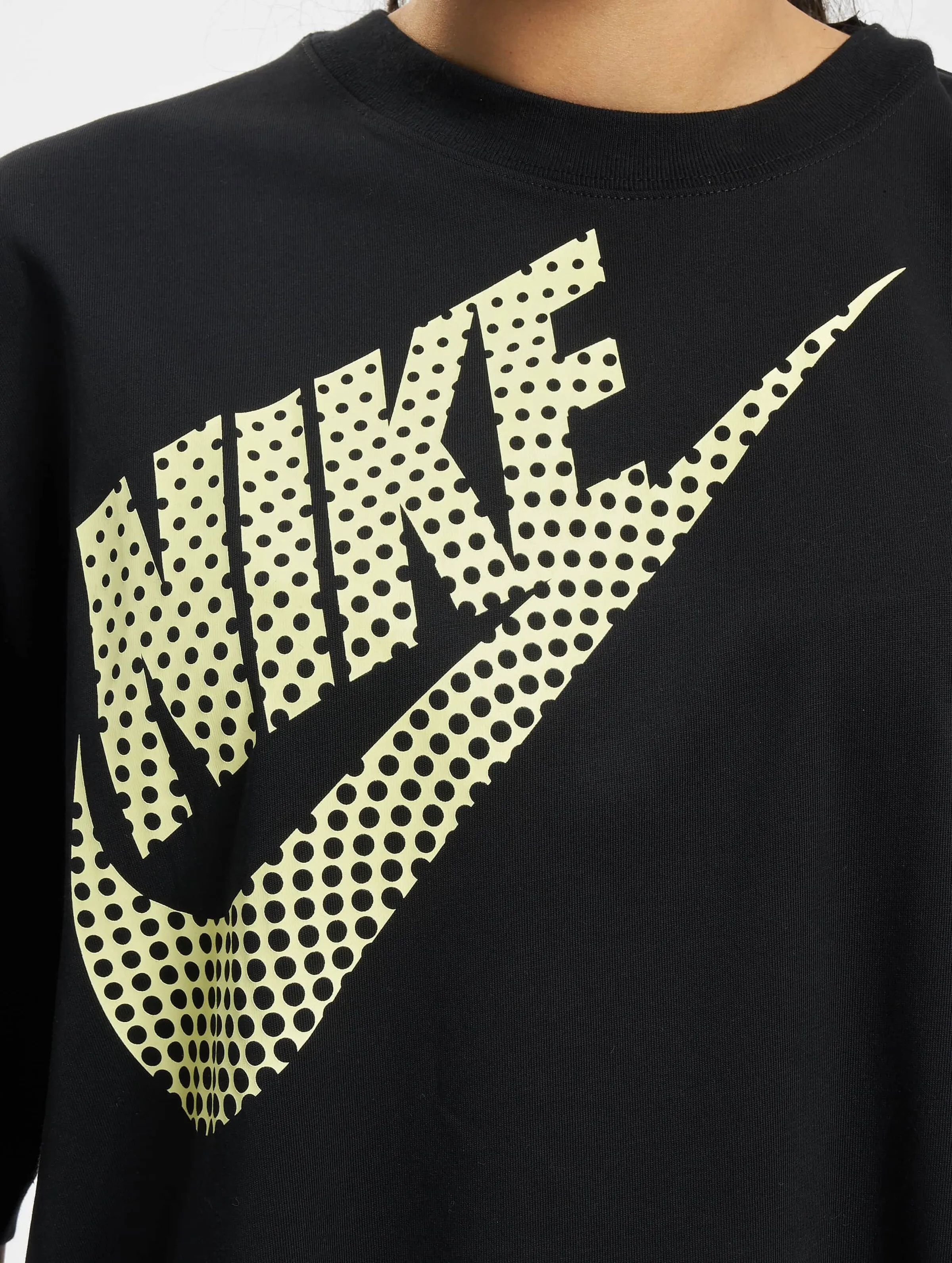 Nike Dot