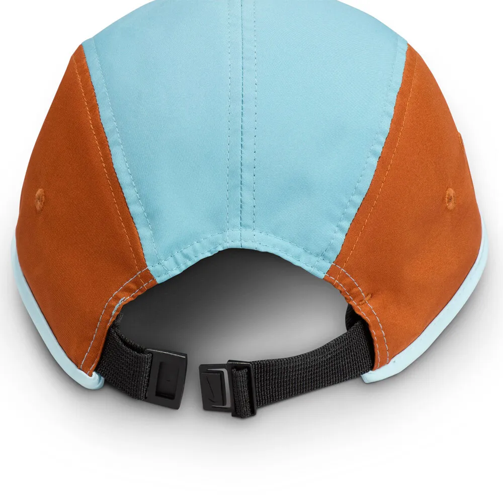 NIKE DRIFIT FLY UNSTRUCTURED SWOOSH GORRA  FA24
