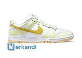 NIKE DUNK LOW YELLOW STRIKE (W)  DM9467700