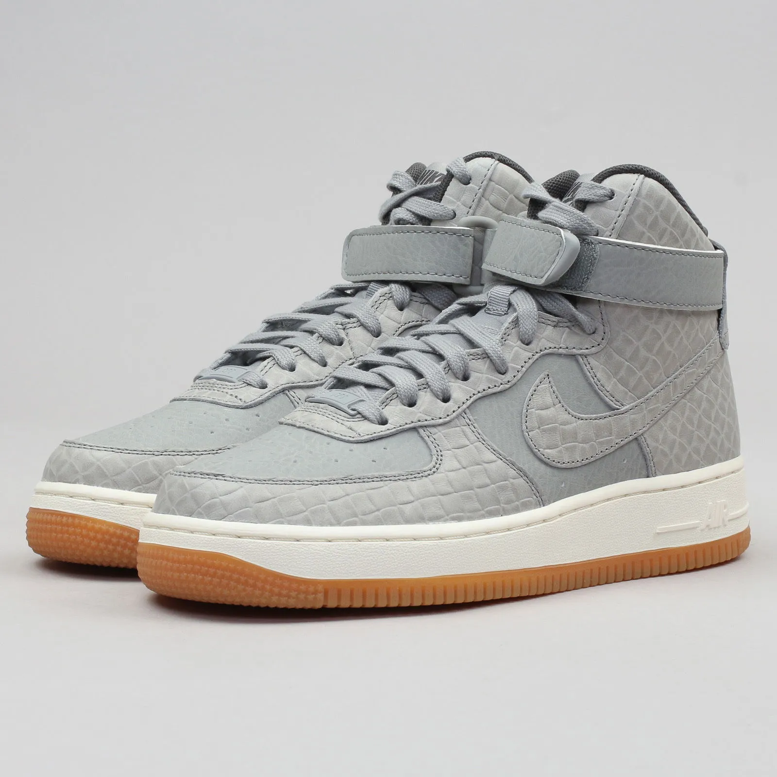 Nike WMNS Air Force 1 HI Premium