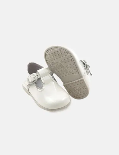 NoName Zapato beige charol