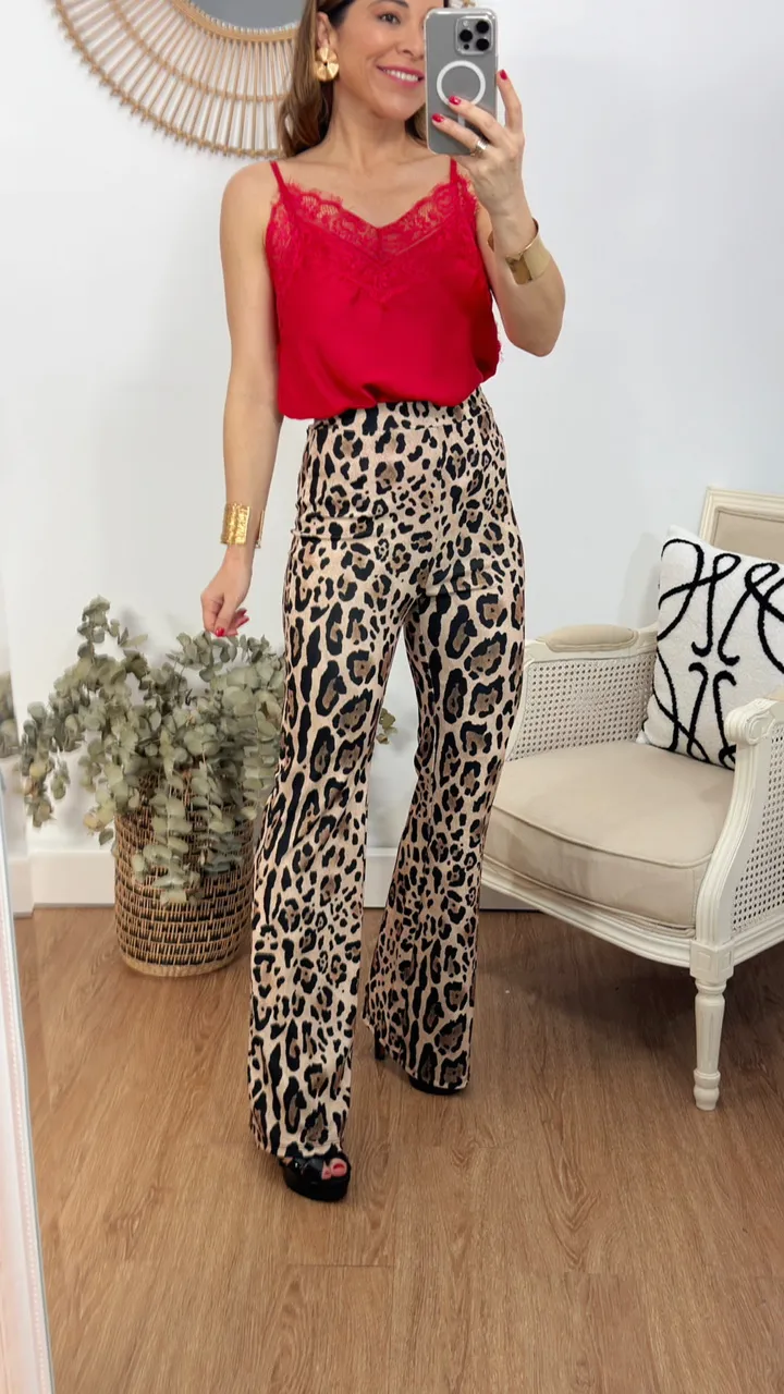Pantalón animal print campana