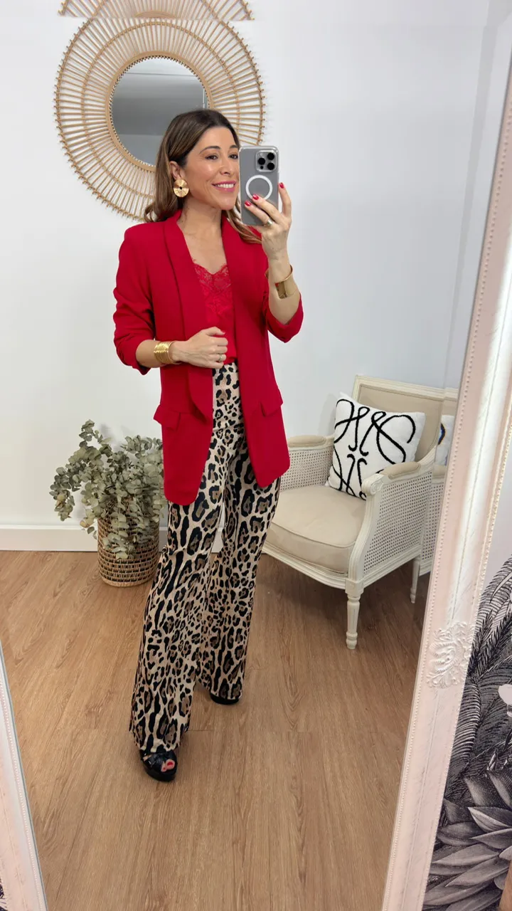Pantalón animal print campana