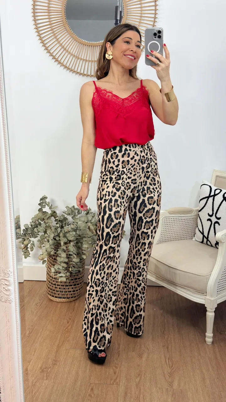 Pantalón animal print campana