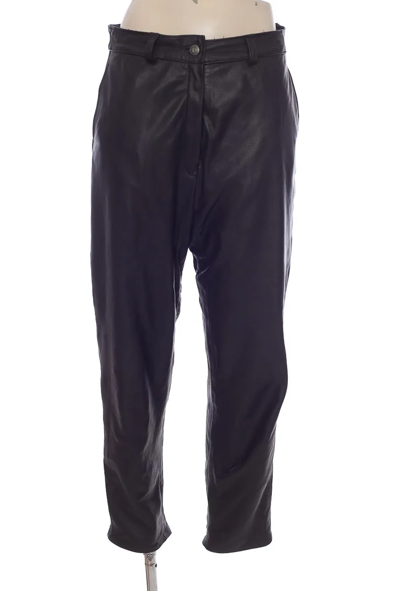 PANTALóN COLOR NEGRO  LOUIS SPORT