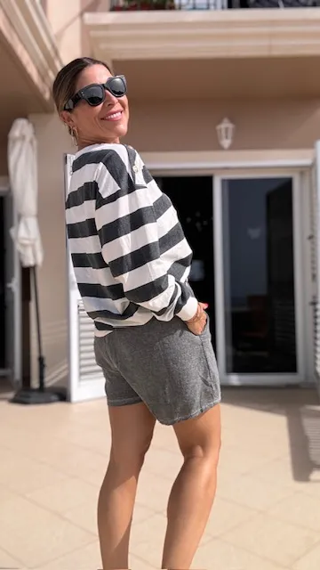 Pantalón Shorts gris