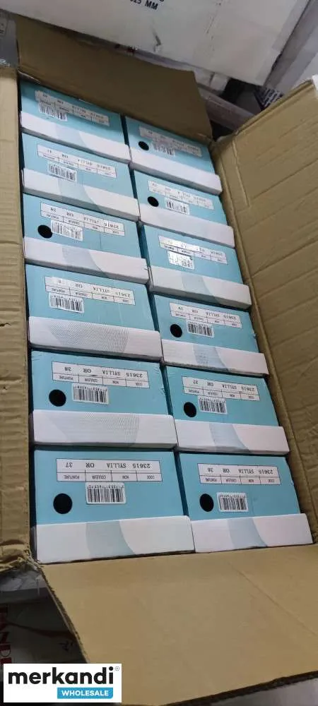 PAQUETE DE ZAPATOS PARA MUJER / NIñO / HOMBRE  4351 PARES