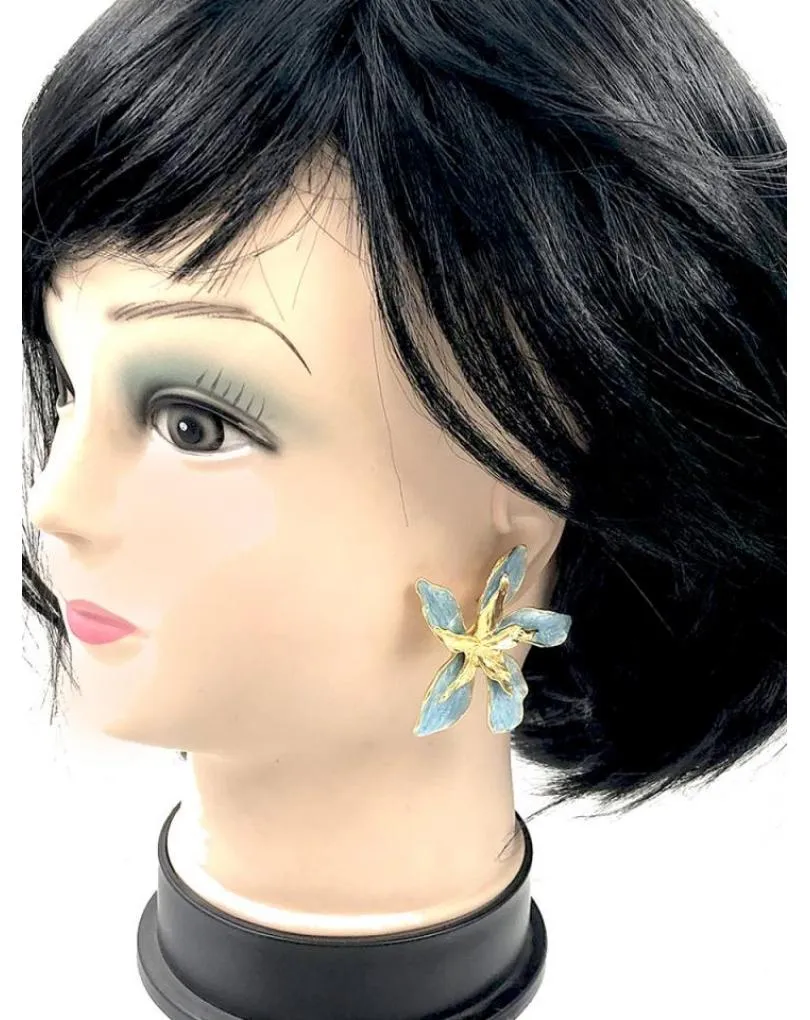 PENDIENTES GRANDES AZULES DE VISTOSA FLOR PARA BODAS