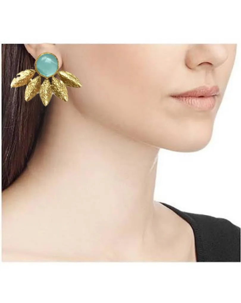 PENDIENTES MODA MUJER HOJAS DE MARGARITA Y PIEDRA VERDE