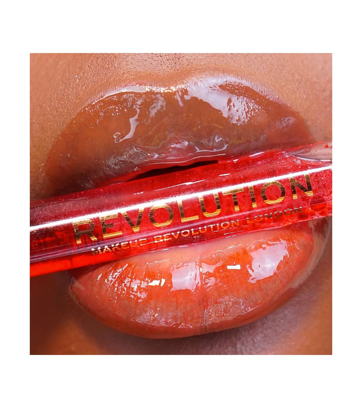 REVOLUTION  *TWISTED FANTASY*  ACEITE LABIAL BITTEN KISS  CLEAR