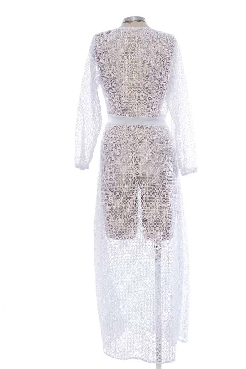 ROPA DEPORTIVA / SALIDA DE BAñO COLOR BLANCO  CLOSEANDO