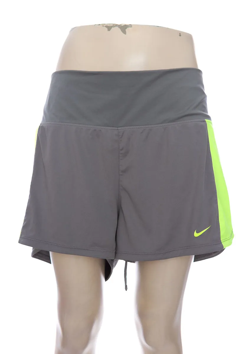 ROPA DEPORTIVA / SALIDA DE BAñO COLOR GRIS  NIKE