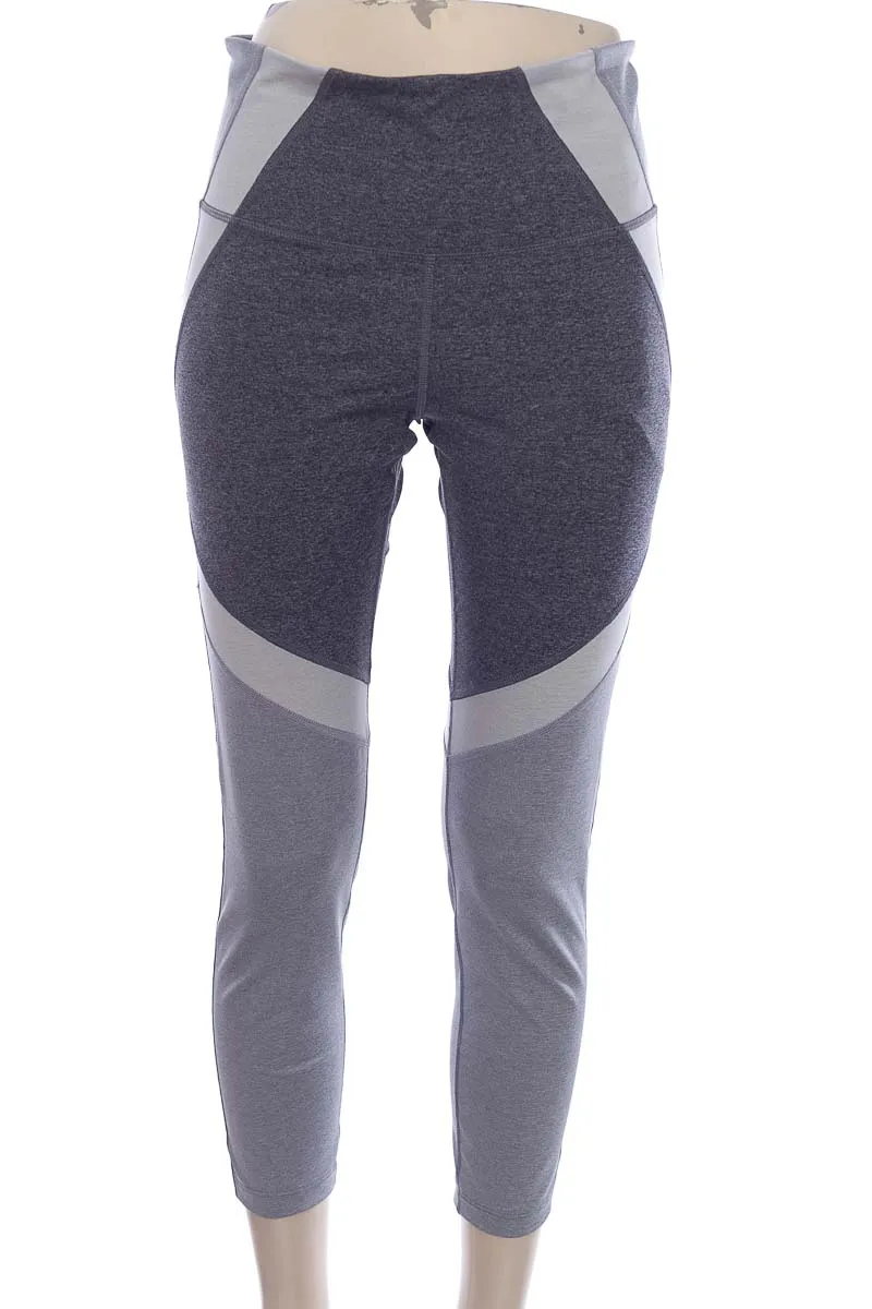 ROPA DEPORTIVA / SALIDA DE BAñO COLOR GRIS  OLD NAVY