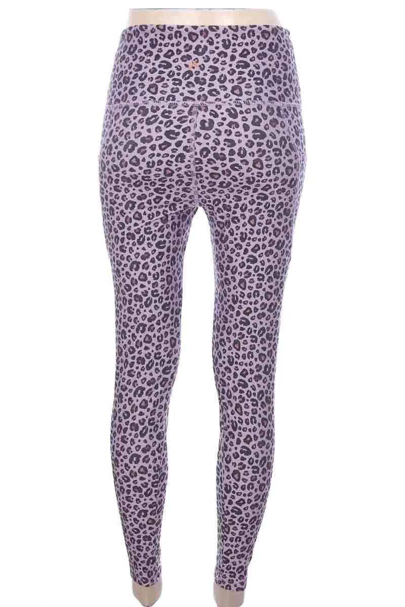 ROPA DEPORTIVA / SALIDA DE BAñO COLOR LILA  BRONZINI