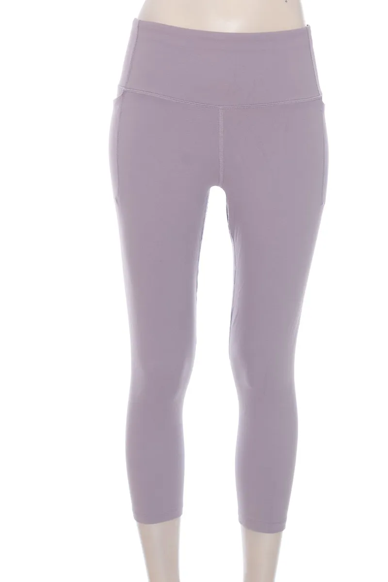 ROPA DEPORTIVA / SALIDA DE BAñO COLOR MORADO  UNDER ARMOUR