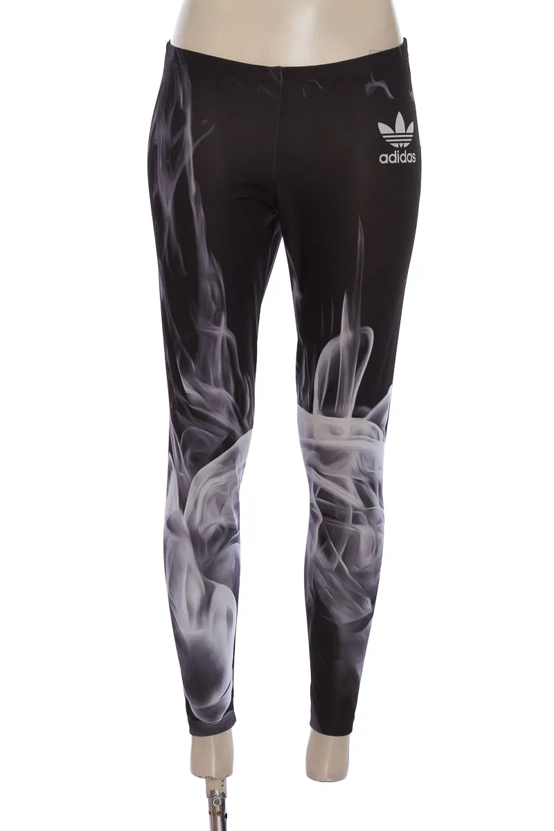 ROPA DEPORTIVA / SALIDA DE BAñO COLOR NEGRO  ADIDAS