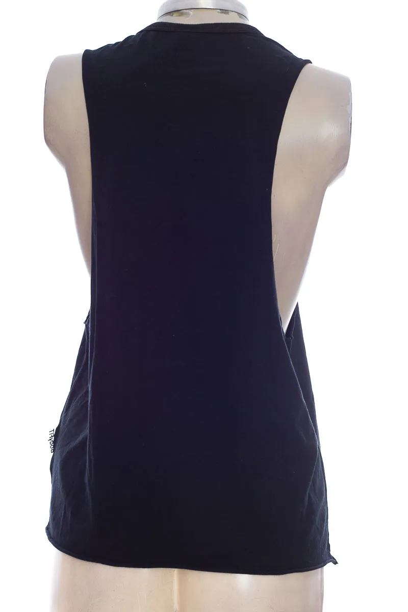 ROPA DEPORTIVA / SALIDA DE BAñO COLOR NEGRO  BODY FIT