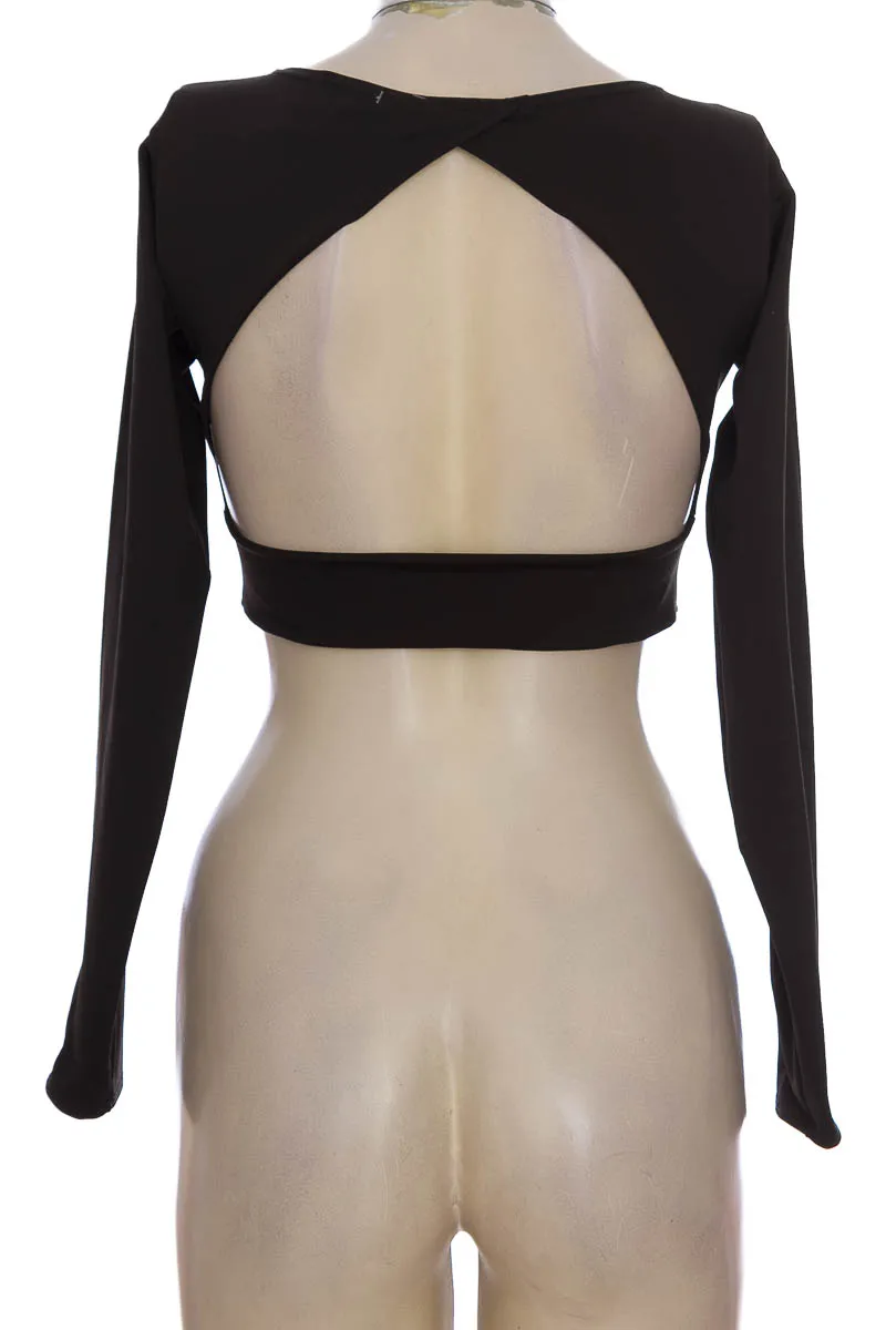 ROPA DEPORTIVA / SALIDA DE BAñO COLOR NEGRO  LIV FIT
