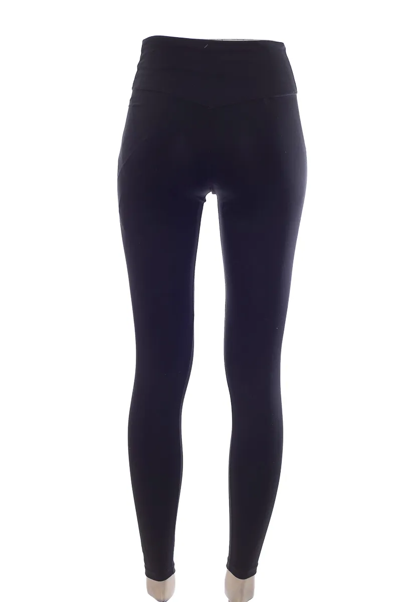 ROPA DEPORTIVA / SALIDA DE BAñO COLOR NEGRO  NIKE