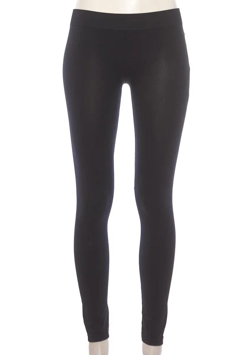 ROPA DEPORTIVA / SALIDA DE BAñO COLOR NEGRO  SYBILLA
