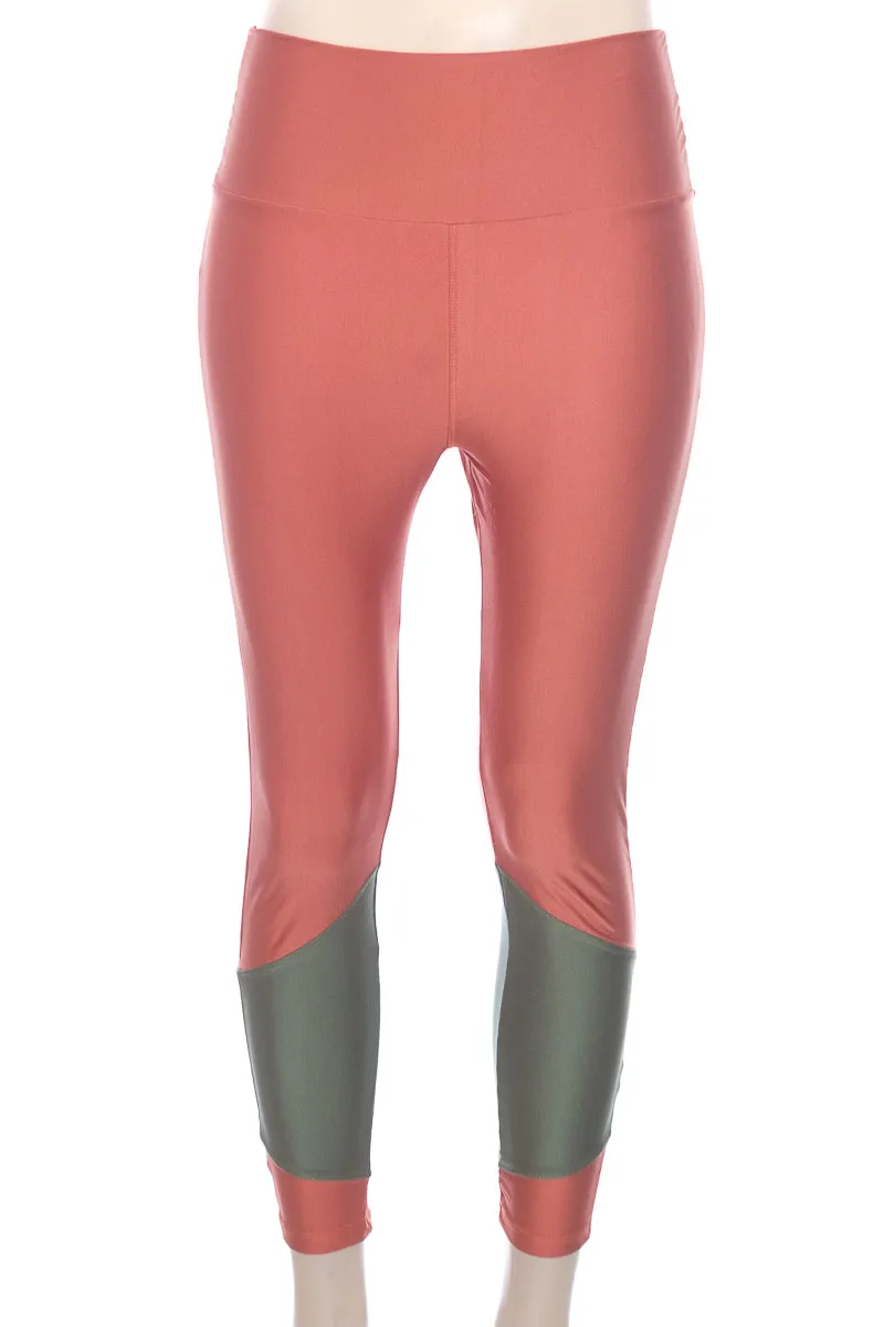 ROPA DEPORTIVA / SALIDA DE BAñO COLOR ROSADO  FEMME FIT