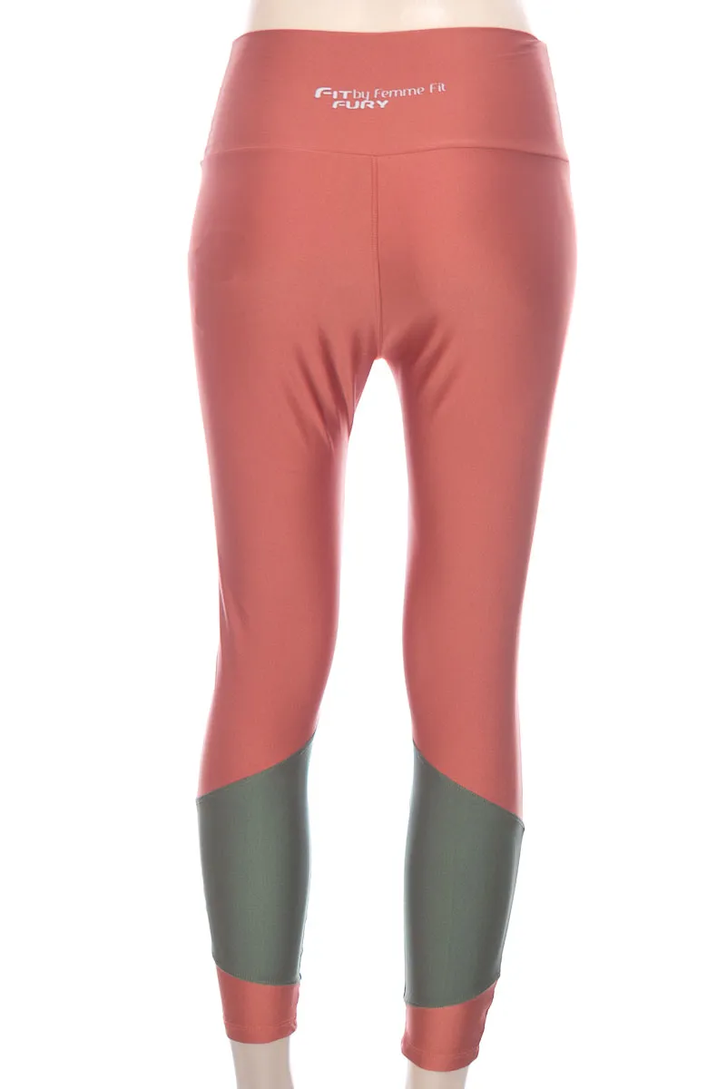 ROPA DEPORTIVA / SALIDA DE BAñO COLOR ROSADO  FEMME FIT