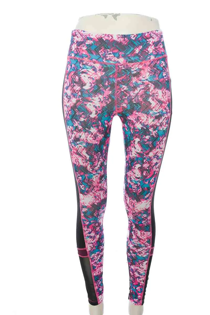 ROPA DEPORTIVA / SALIDA DE BAñO COLOR ROSADO  FRATTA