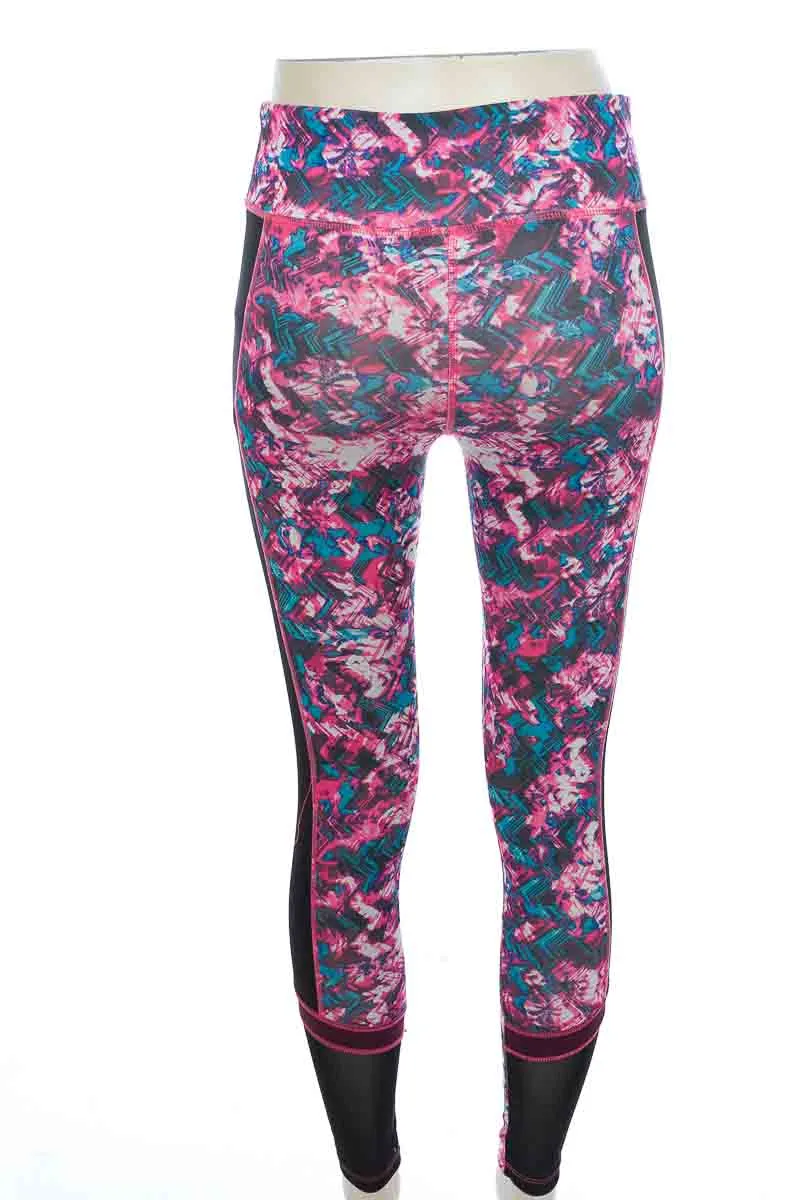 ROPA DEPORTIVA / SALIDA DE BAñO COLOR ROSADO  FRATTA