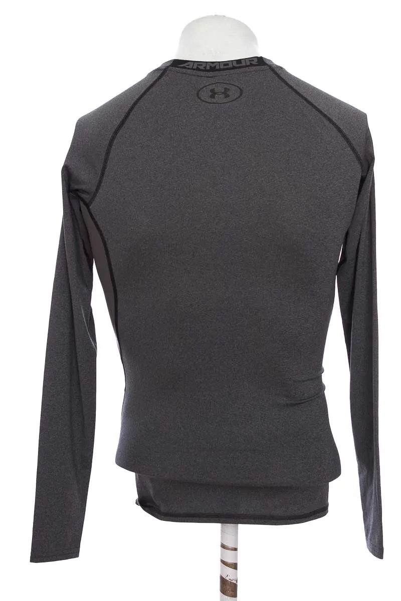 ROPA DEPORTIVA COLOR GRIS  UNDER ARMOUR