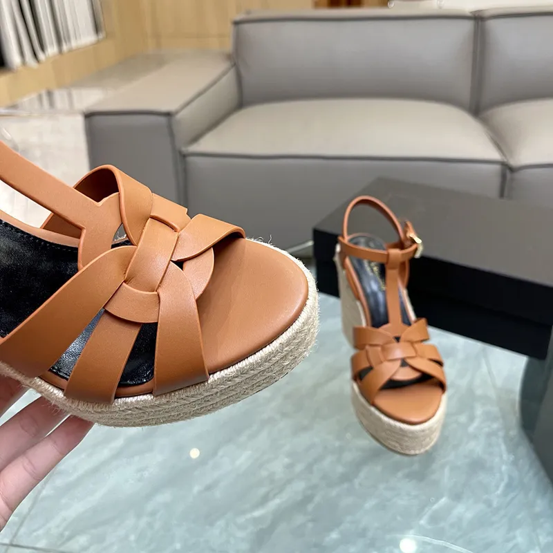 Sandalias clásicas Zapatos de verano calientes Última moda Mesa de agua gruesa Tacón de cuña Zapatos de mujer 12,5 cm Tacón alto