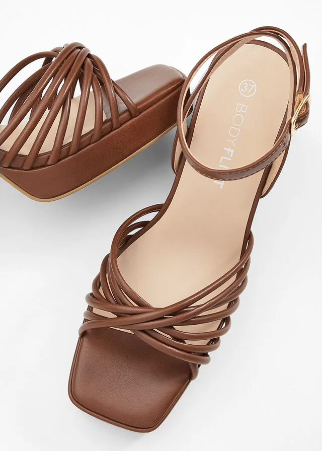 Sandalias de tacón con plataforma bronceado