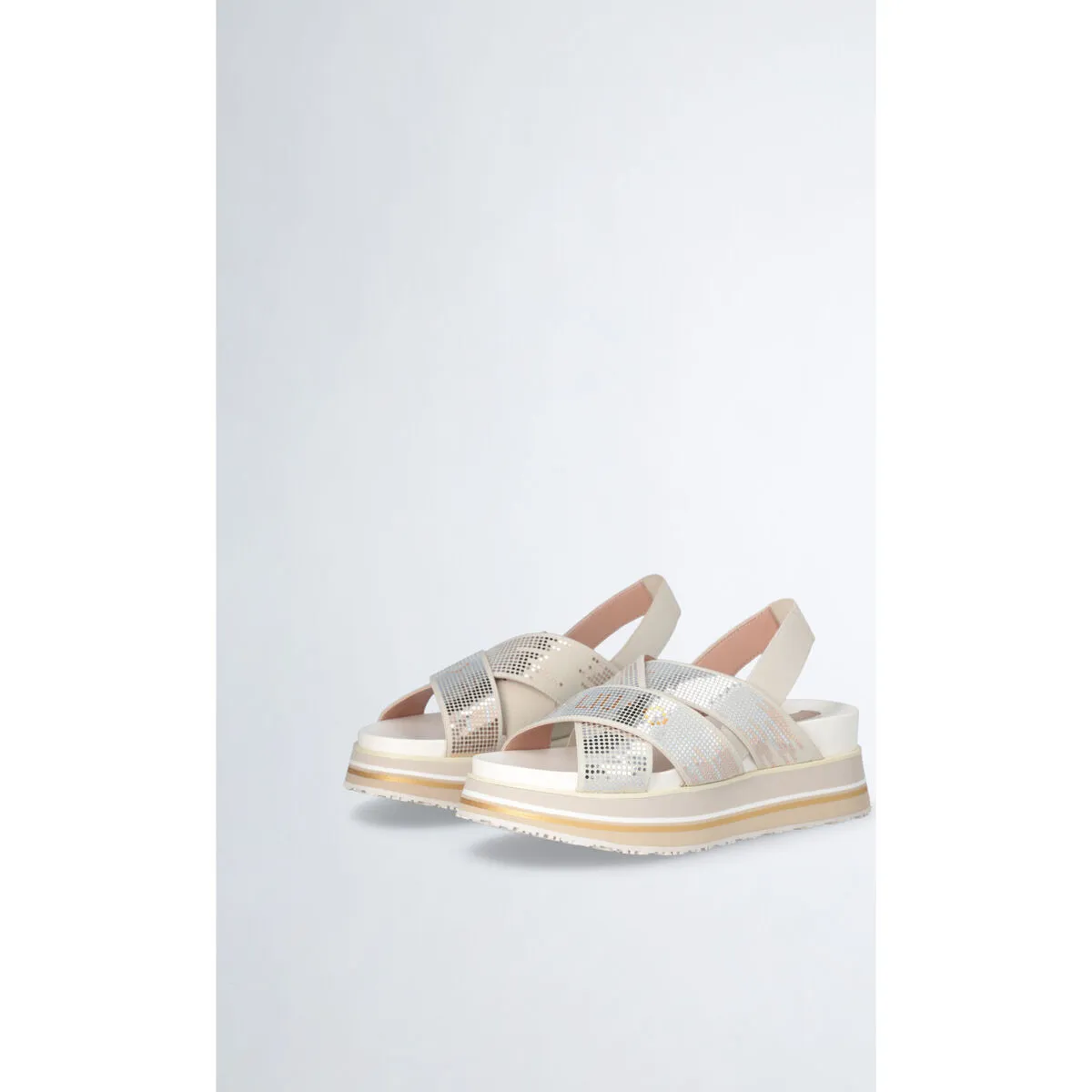 Sandalias tejidas con plataforma