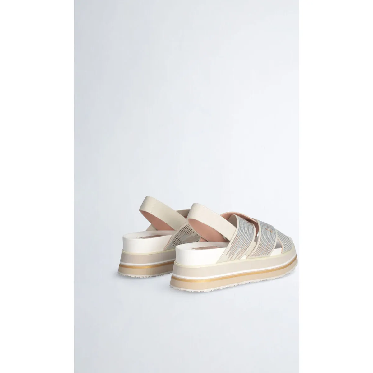 Sandalias tejidas con plataforma