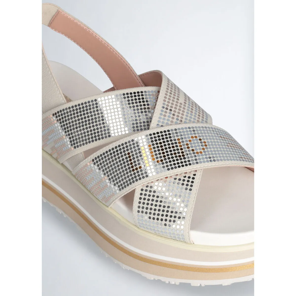 Sandalias tejidas con plataforma